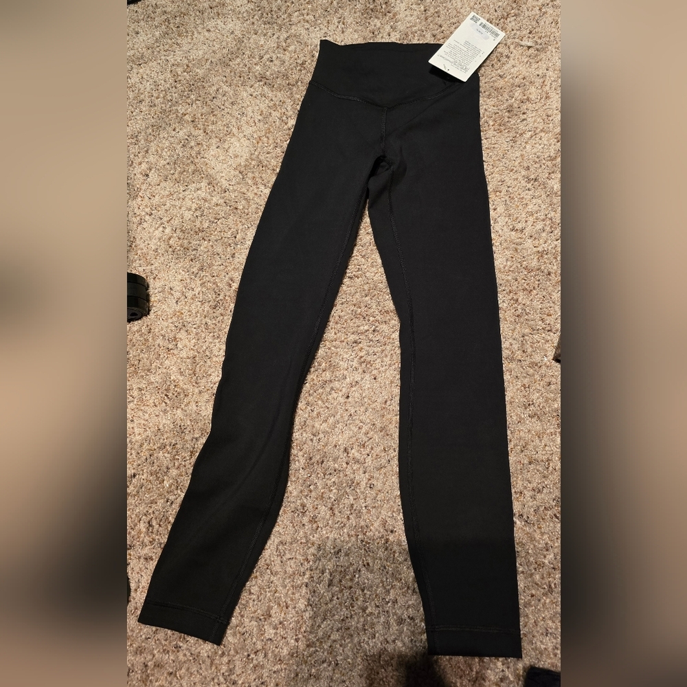 NWT Lululemon Black Wunder Under SmoothCover Leggings